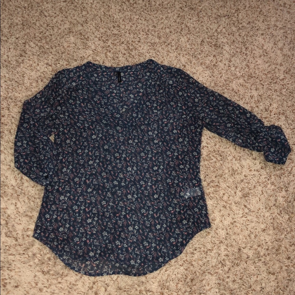 Small Maurice’s top